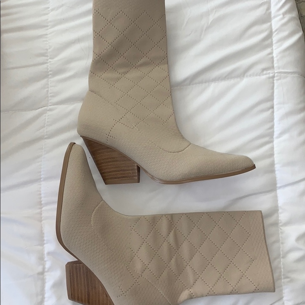 Cream detailed sock boots